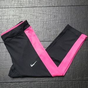 Nike DRI-FIT women Capri leggings